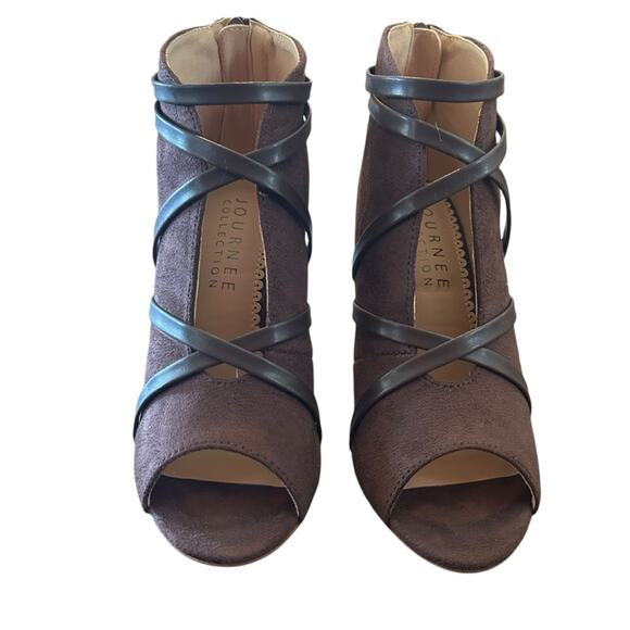 Journee Collection Samara Stiletto Heel Ankle Bootie NEW Size 6  Brown - Picture 3 of 10